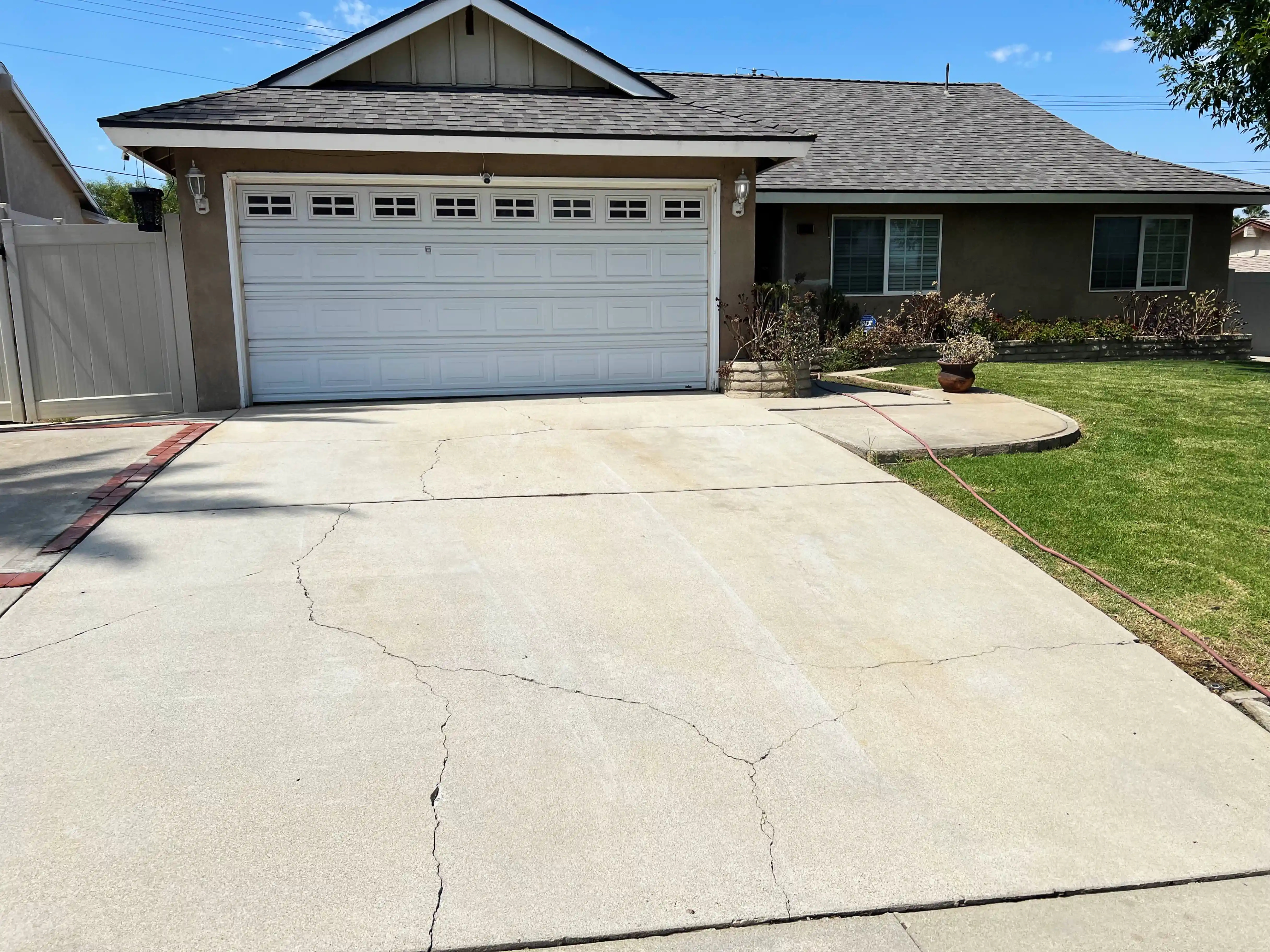 How Much Does It Cost to Pressure Wash Your Driveway?
